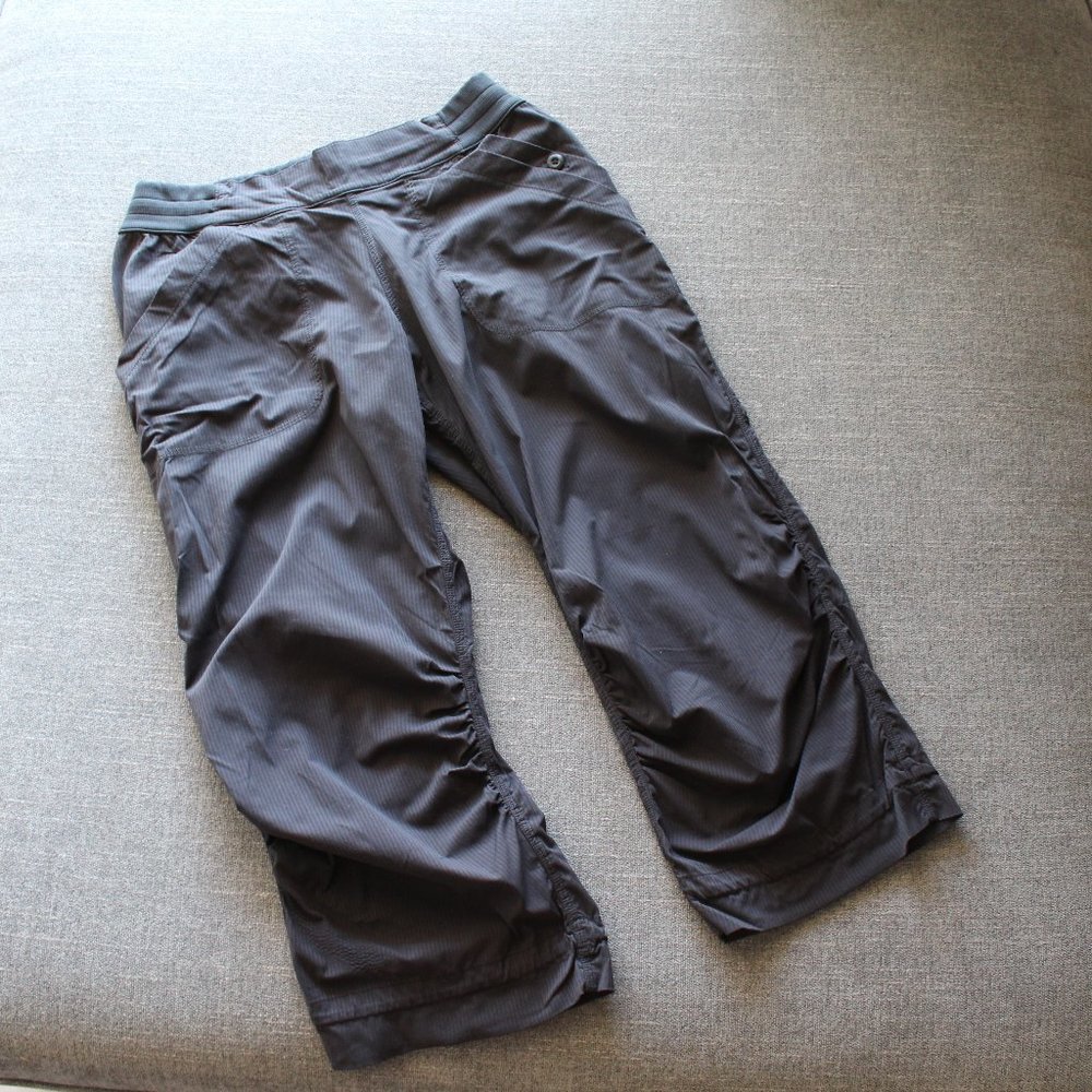 Lululemon Athletica | Black Crop Joggers